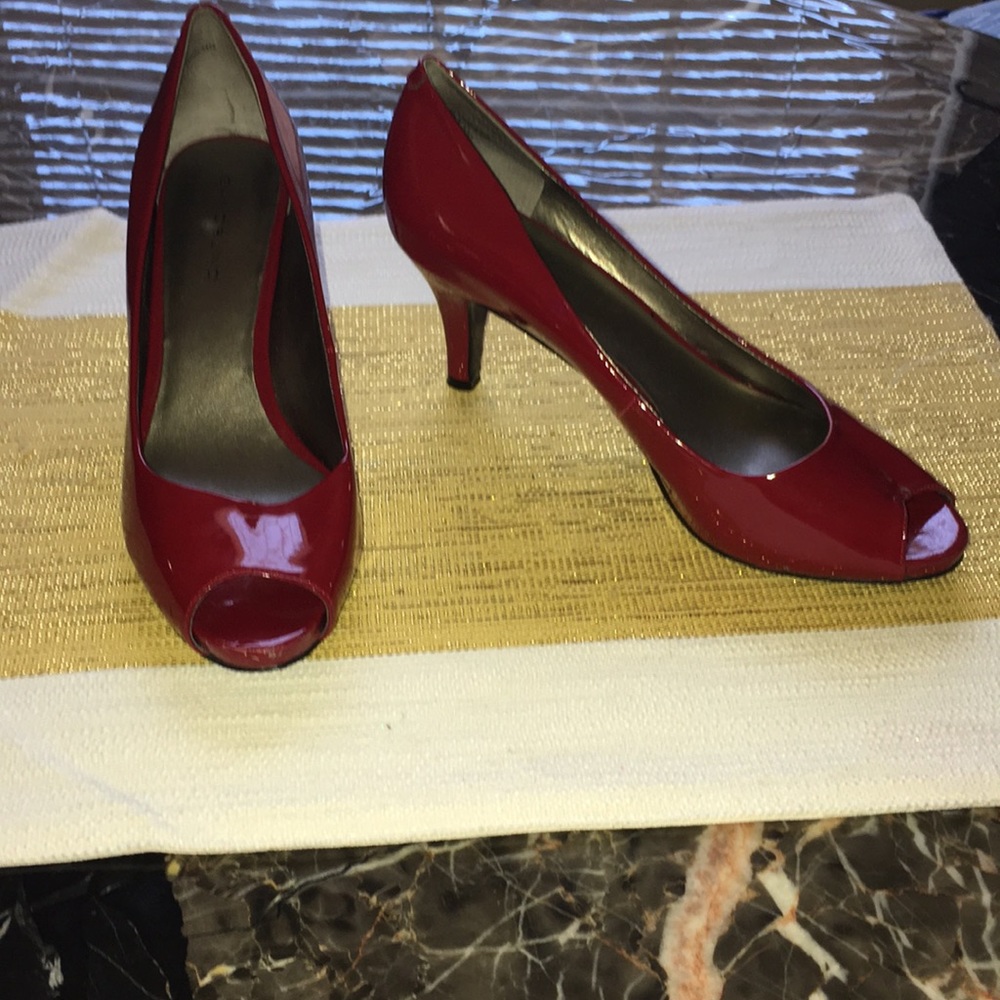 Size 7.5 red patent leather pumps